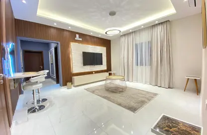 Apartment - 2 Bedrooms - 3 Bathrooms for rent in Busaiteen - Muharraq Governorate