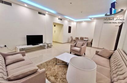 Apartment - 2 Bedrooms - 2 Bathrooms for rent in Al Juffair - Capital Governorate