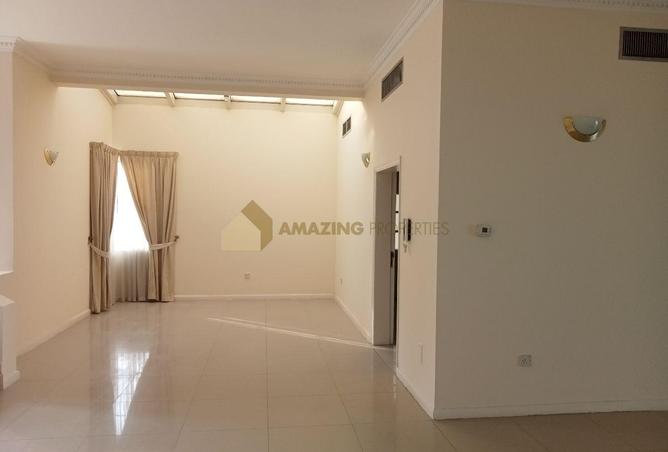 982782 - Property Image 3