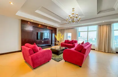 Apartment - 3 Bedrooms - 4 Bathrooms for rent in Zinj - Manama - Capital Governorate