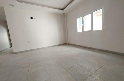 Apartment - 2 Bedrooms - 3 Bathrooms for rent in Alhajiyat - Riffa - Southern Governorate