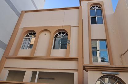 Apartment - 7+ Bedrooms - 2 Bathrooms for rent in Gufool - Manama - Capital Governorate