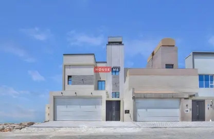 فيلا - 4 غرف نوم - 5 حمامات للبيع في كرزكان - المحافظة الشمالية