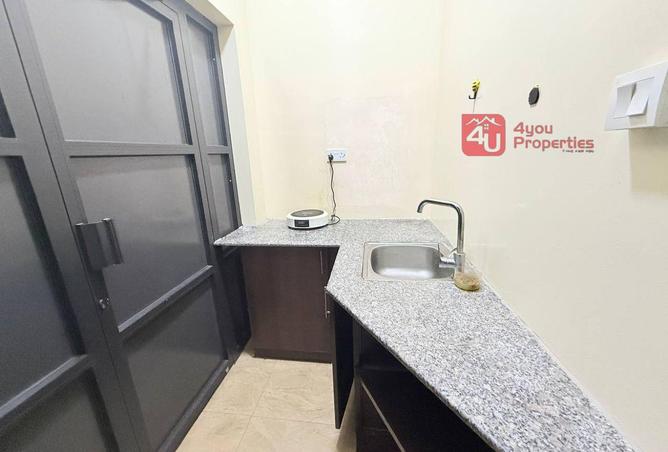 981805 - Property Image 3