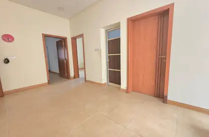 Apartment - 2 Bedrooms - 2 Bathrooms for rent in Salmaniya - Manama - Capital Governorate