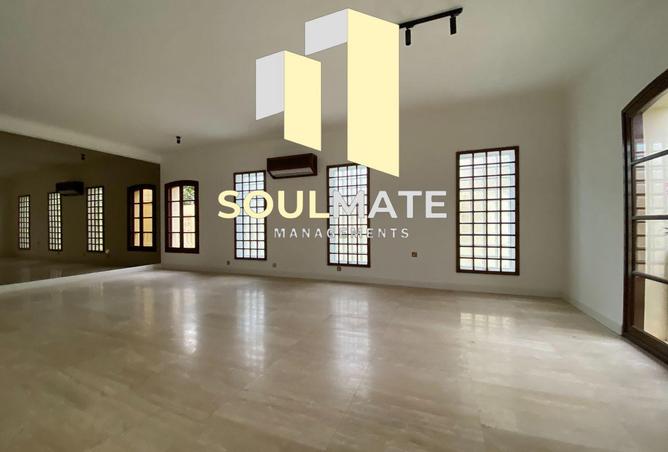 976407 - Property Image 2