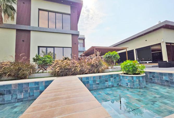 992774 - Property Image 2