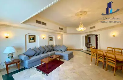 Apartment - 3 Bedrooms - 3 Bathrooms for rent in Al Juffair - Capital Governorate