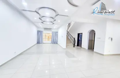 فيلا - 3 غرف نوم - 4 حمامات للايجار في الرفاع الغربي - الرفاع - المحافظة الجنوبية