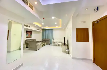 Apartment - 2 Bedrooms - 2 Bathrooms for rent in Reef Island - Capital Governorate
