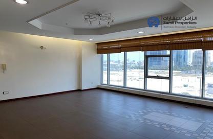 Apartment - 2 Bedrooms - 3 Bathrooms for rent in Seef - Capital Governorate