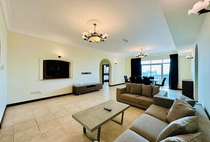 982459 - Property Image 2