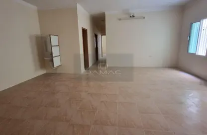 Apartment - 3 Bedrooms - 2 Bathrooms for rent in Tubli - Central Governorate