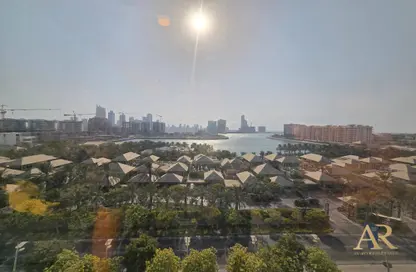 Apartment - 2 Bedrooms - 3 Bathrooms for rent in Reef Island - Capital Governorate
