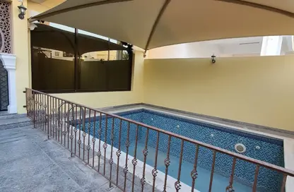 Villa - 4 Bedrooms - 5 Bathrooms for rent in Busaiteen - Muharraq Governorate