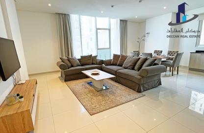 Apartment - 2 Bedrooms - 3 Bathrooms for rent in Al Juffair - Capital Governorate
