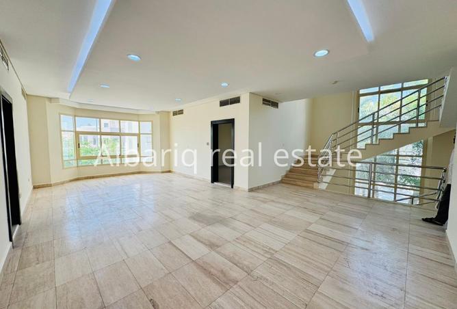 982642 - Property Main Image