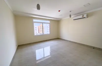 Apartment - 2 Bedrooms - 2 Bathrooms for rent in Janabiya - Northern Governorate