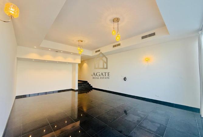 952310 - Property Image 3