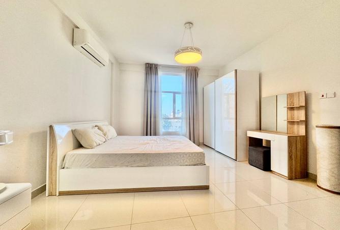 952815 - Property Image 3