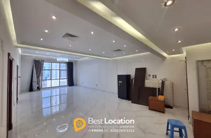 Apartment - 3 Bedrooms - 3 Bathrooms for sale in Sanabis - Manama - Capital Governorate