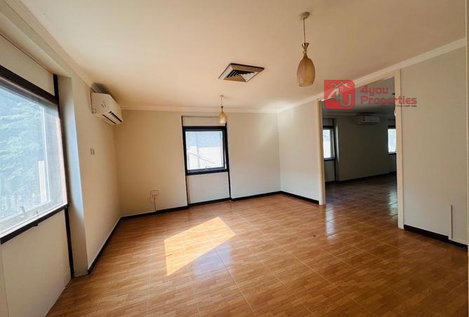 977500 - Property Image 3