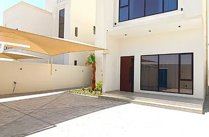 Villa - 4 Bedrooms - 5 Bathrooms for rent in Jaww - Southern Governorate