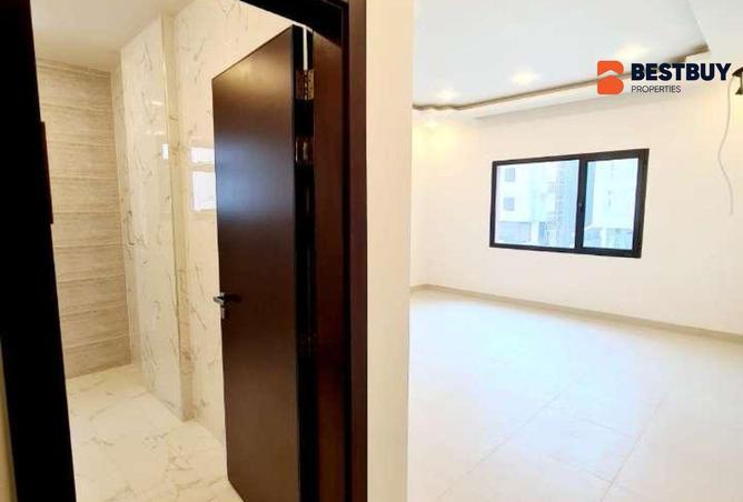 954986 - Property Image 3