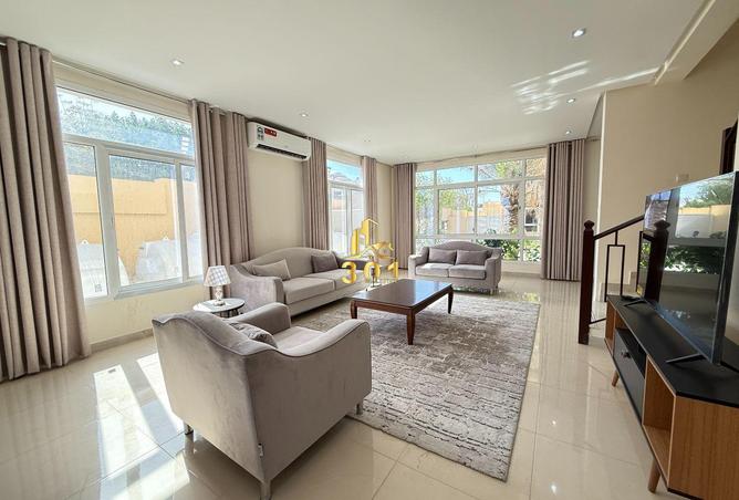 953351 - Property Image 3