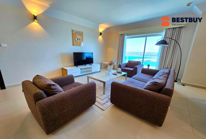 956941 - Property Image 2