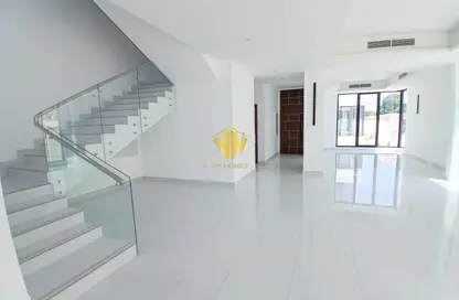 Villa - 4 Bedrooms - 5 Bathrooms for rent in Saar - Northern Governorate