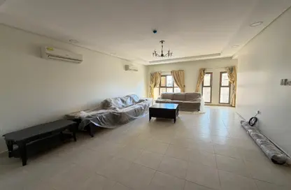 Apartment - 3 Bedrooms - 4 Bathrooms for rent in Seef - Capital Governorate