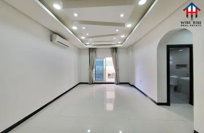 Apartment - 2 Bedrooms - 2 Bathrooms for rent in Hidd - Muharraq Governorate