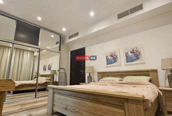 976651 - Property Image 2