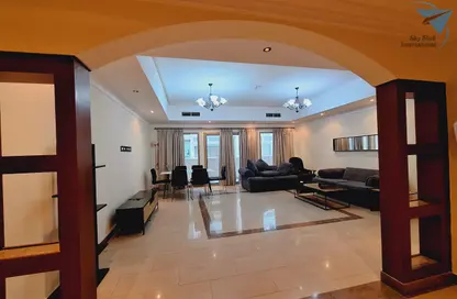 Apartment - 2 Bedrooms - 3 Bathrooms for rent in Al Juffair - Capital Governorate