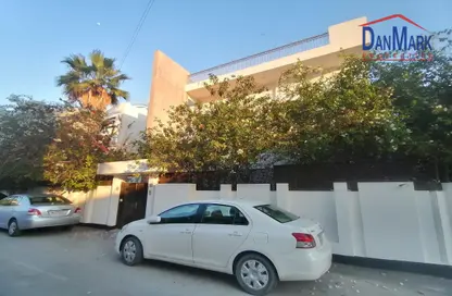 Villa - 4 Bedrooms - 3 Bathrooms for rent in Gufool - Manama - Capital Governorate