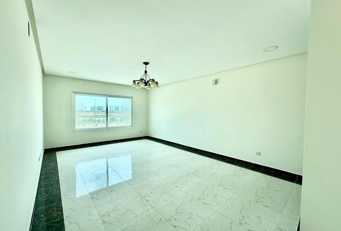 957299 - Property Image 2