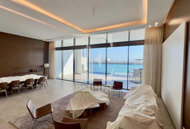 985880 - Property Main Image