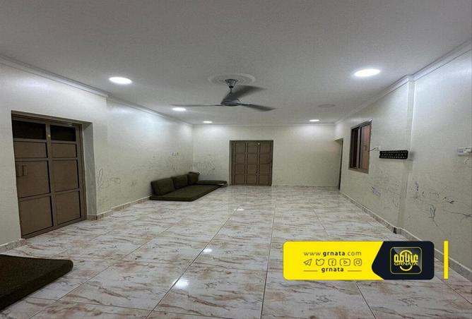 831367 - Property Image 3