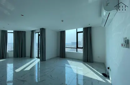 Apartment - 2 Bedrooms - 2 Bathrooms for rent in Seef - Capital Governorate