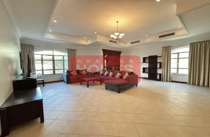 Villa - 4 Bedrooms - 5 Bathrooms for rent in Al Juffair - Capital Governorate