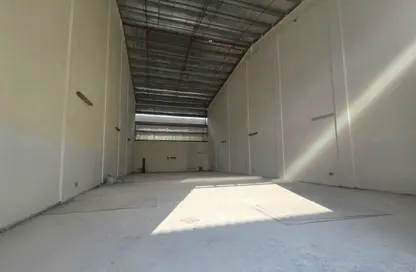 مستودع - استوديو للايجار في سترة - المحافظة الوسطى