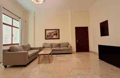 Apartment - 2 Bedrooms - 2 Bathrooms for rent in Segaya - Manama - Capital Governorate