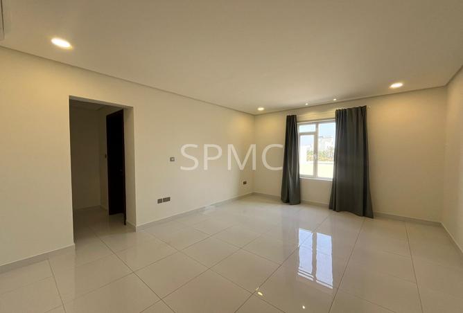 988119 - Property Image 3