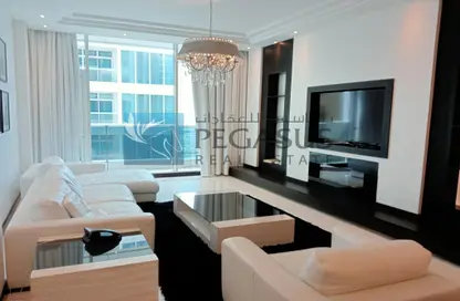 Apartment - 3 Bedrooms - 3 Bathrooms for rent in Al Juffair - Capital Governorate