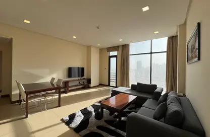 Apartment - 2 Bedrooms - 3 Bathrooms for rent in Al Juffair - Capital Governorate