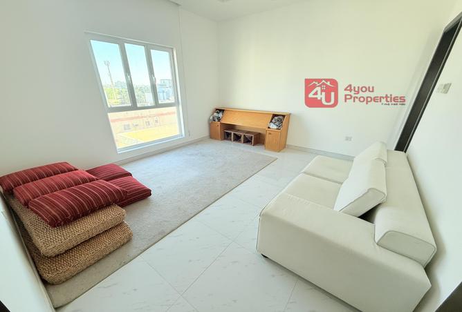 934496 - Property Image 2