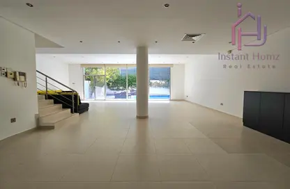 Villa - 3 Bedrooms - 4 Bathrooms for rent in Shakhura - Northern Governorate