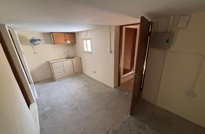 Apartment - Studio - 1 Bathroom for rent in Salmaniya - Manama - Capital Governorate
