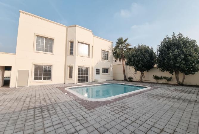 984345 - Property Image 2